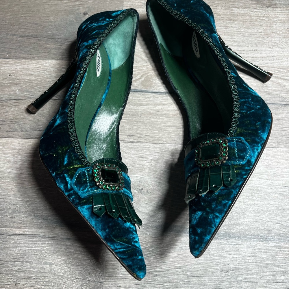 Le Silla Teal Velvet Pointed Toe Kitten Heel Pumps 37.5 - Picture 12 of 16